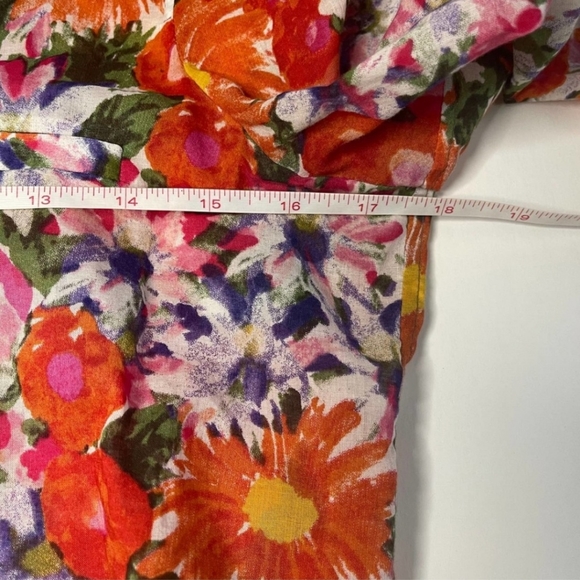 HD in Paris Hananlei floral button down top - Picture 5 of 7